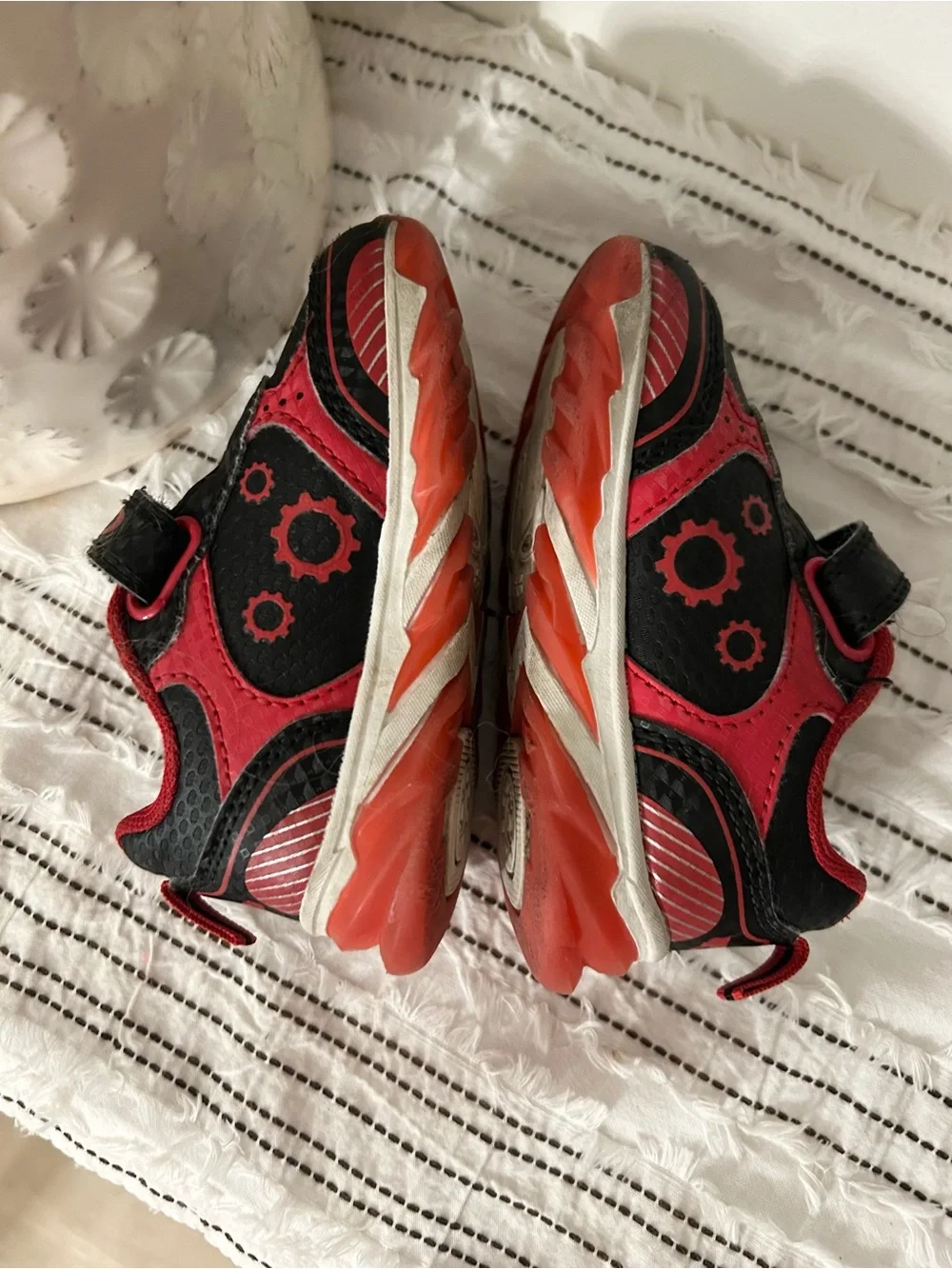 Disney Lightning McQueen Light Up Sneakers Black Red Kids Size 6